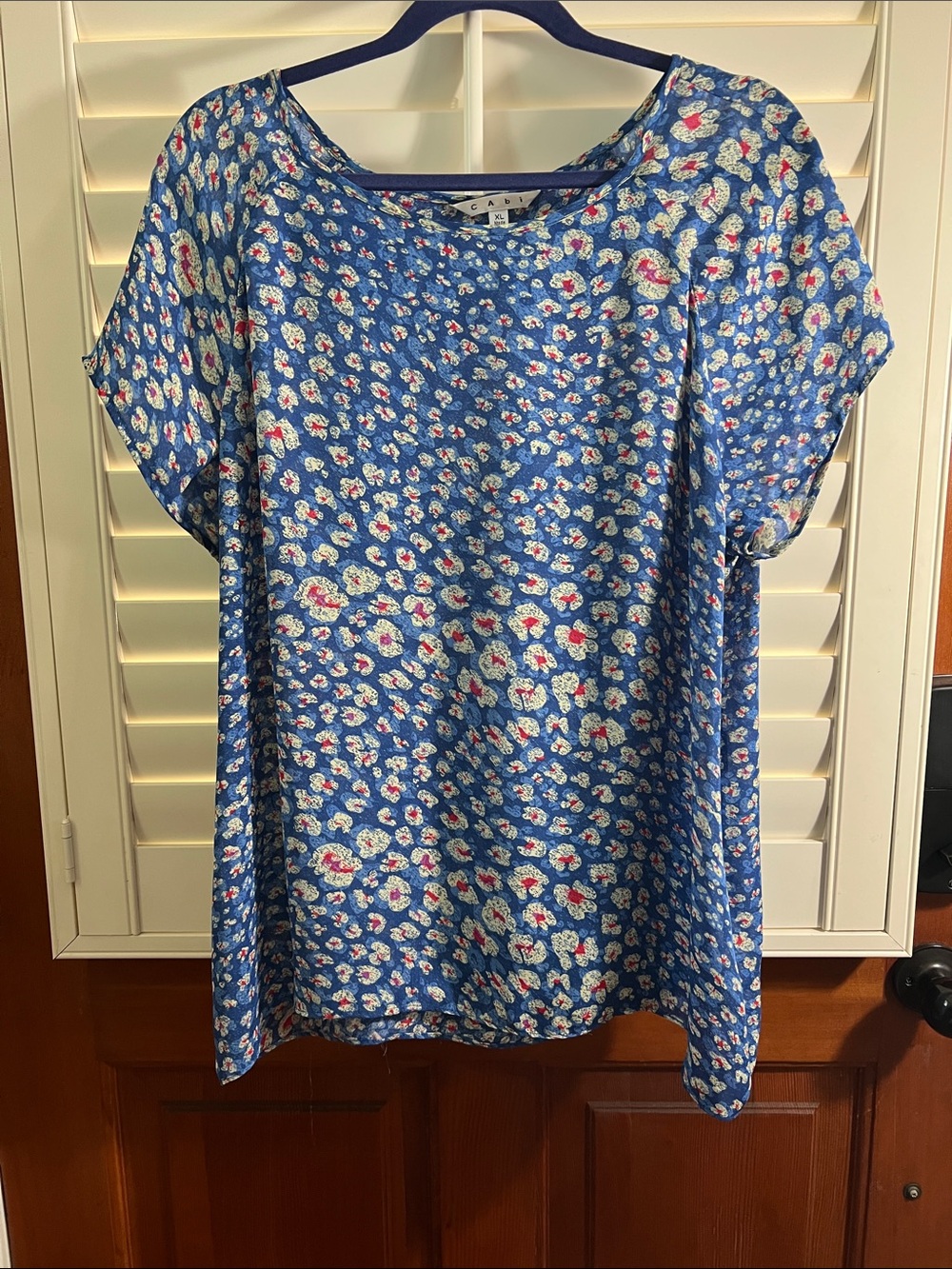 CAbi VINTAGE Blue Floral Short-Sleeve Blouse with Red & White Accents